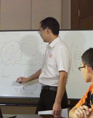 鑫全利技術學院